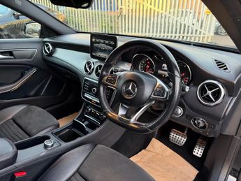 MERCEDES-BENZ GLA 2.1 GLA200d AMG Line SUV 5dr Diesel 7G-DCT Euro 6 (s/s) (136 ps)
