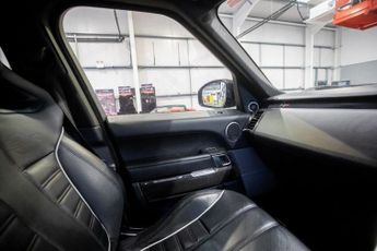 LAND ROVER RANGE ROVER SPORT 5.0 V8 SVR SUV 5dr Petrol Auto 4WD Euro 6 (s/s) (550 ps)