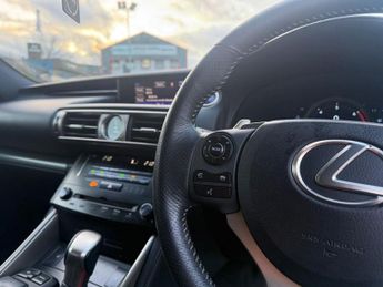 LEXUS IS 2.5 300h F Sport Saloon 4dr Petrol Hybrid E-CVT Euro 5 (s/s) (22