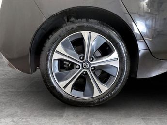 NISSAN LEAF 40kWh N-Connecta Hatchback 5dr Electric Auto (150 ps)