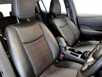 NISSAN LEAF 40kWh N-Connecta Hatchback 5dr Electric Auto (150 ps)