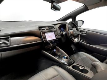 NISSAN LEAF 40kWh N-Connecta Hatchback 5dr Electric Auto (150 ps)
