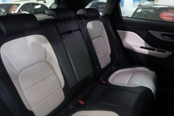 JAGUAR F-PACE 2.0 D180 R-Sport SUV 5dr Diesel Auto AWD Euro 6 (s/s) (180 ps)