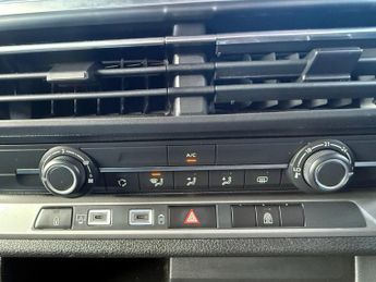 PEUGEOT E- Traveller 75kWh Active Standard MPV 5dr Electric Auto MWB (8 Seat, 11kW Ch