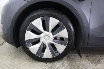 TESLA MODEL Y (Dual Motor) Long Range Auto 4WDE 5dr