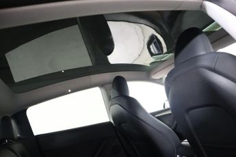 TESLA MODEL Y (Dual Motor) Long Range Auto 4WDE 5dr