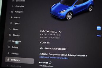 TESLA MODEL Y (Dual Motor) Long Range Auto 4WDE 5dr