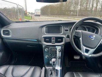 VOLVO V40 2.0 D4 R-Design Lux Nav Hatchback 5dr Diesel Geartronic Euro 6 (