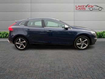 VOLVO V40 2.0 D4 R-Design Lux Nav Hatchback 5dr Diesel Geartronic Euro 6 (