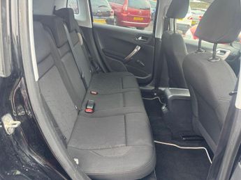 PEUGEOT 2008 1.6 e-HDi Active SUV 5dr Diesel EGC Euro 5 (s/s) (92 ps)