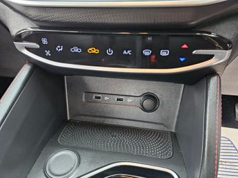 MAXUS T90EV Blue 88.5kWh electric pickup, 29,300 miles, ULEZ compliant, Auto