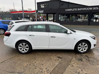 VAUXHALL INSIGNIA 1.6 CDTi Tech Line Sports Tourer 5dr Diesel Auto Euro 6 (136 ps)