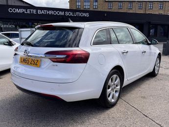 VAUXHALL INSIGNIA 1.6 CDTi Tech Line Sports Tourer 5dr Diesel Auto Euro 6 (136 ps)
