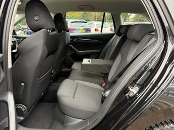 SKODA OCTAVIA 1.4 TSI iV 13kWh SE Technology Estate 5dr Petrol Plug-in Hybrid 