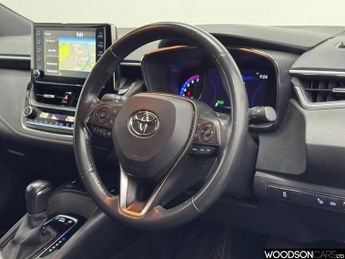 TOYOTA COROLLA 1.8 VVT-h GPF Design Touring Sports 5dr Petrol Hybrid CVT Euro 6