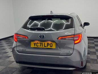 TOYOTA COROLLA 1.8 VVT-h GPF Design Touring Sports 5dr Petrol Hybrid CVT Euro 6