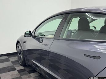 TESLA Model 3 Standard Range Plus Saloon 4dr Electric Auto RWD (241 bhp)