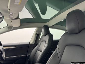 TESLA Model 3 Standard Range Plus Saloon 4dr Electric Auto RWD (241 bhp)