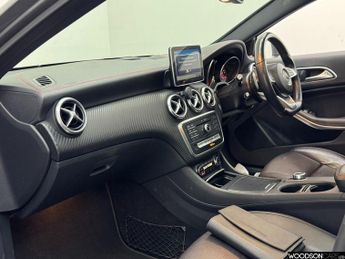 MERCEDES-BENZ A-CLASS 1.6 A180 AMG Line (Premium Plus) Hatchback 5dr Petrol 7G-DCT Eur