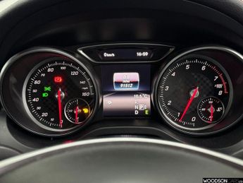 MERCEDES-BENZ A-CLASS 1.6 A180 AMG Line (Premium Plus) Hatchback 5dr Petrol 7G-DCT Eur