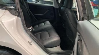 TESLA Model 3 Standard Range Plus Saloon 4dr Electric Auto RWD (241 bhp)