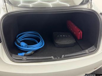 TESLA Model 3 Standard Range Plus Saloon 4dr Electric Auto RWD (241 bhp)