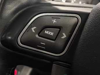 LAND ROVER RANGE ROVER EVOQUE 2.0 TD4 Landmark SUV 5dr Diesel Auto in Grey 4WD Euro 6