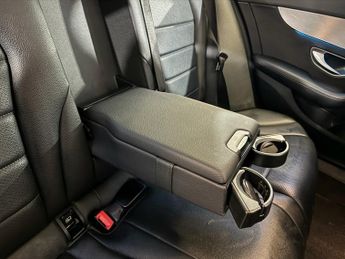 MERCEDES-BENZ C-CLASS 2.1 C220d Sport (Premium Plus) Saloon 4dr Diesel G-Tronic+ Euro 