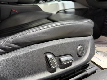 AUDI A6 AVANT 2.0 TDI ultra S line Estate 5dr Diesel S Tronic Euro 6 (s/s) (19