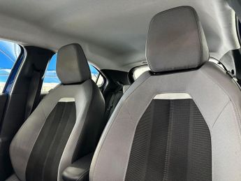 VAUXHALL MOKKA ELECTRIC 50kWh Elite Premium SUV 5dr Electric Auto (136 ps)