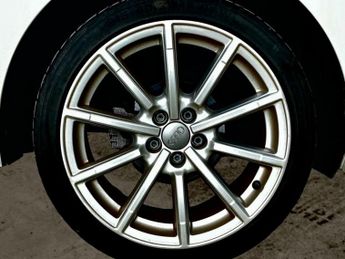 AUDI A1 1.4 TFSI S line Hatchback 3dr Petrol S Tronic Euro 6 (s/s) (125 