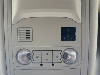 VOLKSWAGEN TOURAN 2.0 TDI BlueMotion Tech Sport MPV 5dr Diesel DSG Euro 5 (s/s) (1