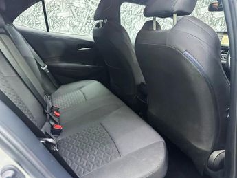 TOYOTA COROLLA 1.8 VVT-h Icon Tech Hatchback 5dr Petrol Hybrid CVT Euro 6 (s/s)