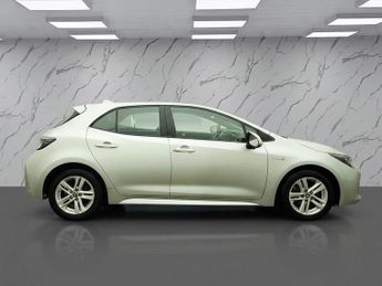 TOYOTA COROLLA 1.8 VVT-h Icon Tech Hatchback 5dr Petrol Hybrid CVT Euro 6 (s/s)