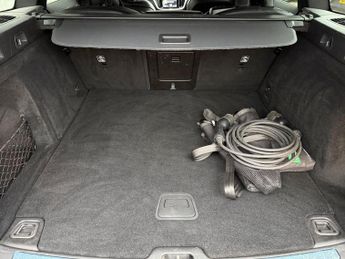 VOLVO V60 2.0h T6 Recharge 11.6kWh R-Design Estate 5dr Petrol Plug-in Hybr