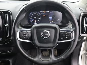 VOLVO XC40 1.5h T4 Recharge 10.7kWh Inscription SUV 5dr Petrol Plug-in Hybr