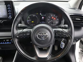 TOYOTA YARIS 1.5 VVT-h Icon Hatchback 5dr Petrol Hybrid E-CVT Euro 6 (s/s) (1