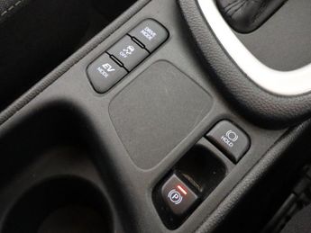 TOYOTA YARIS 1.5 VVT-h Icon Hatchback 5dr Petrol Hybrid E-CVT Euro 6 (s/s) (1