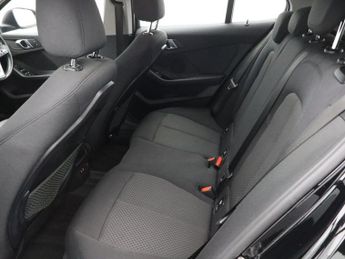 BMW 1 SERIES 1.5 118i SE Hatchback 5dr Petrol Manual Euro 6 (s/s) (140 ps)