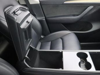 TESLA MODEL Y (Dual Motor) Long Range SUV 5dr Electric Auto 4WDE (384 bhp)