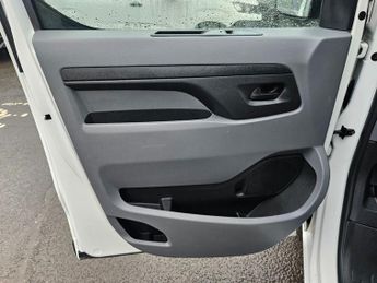 PEUGEOT E-EXPERT White e 1200 75kWh electric panel van, 48,600 miles, ULEZ compli