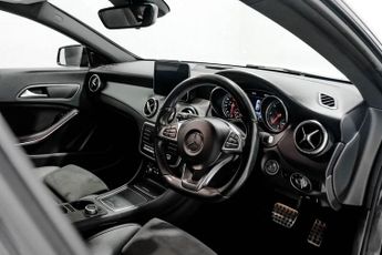 MERCEDES-BENZ CLA 2.1 CLA220d AMG Line Coupe 4dr Diesel 7G-DCT Euro 6 (s/s) (177 p