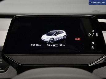 VOLKSWAGEN ID.3 Pro 58kWh Life Hatchback 5dr Electric Auto (145 ps)