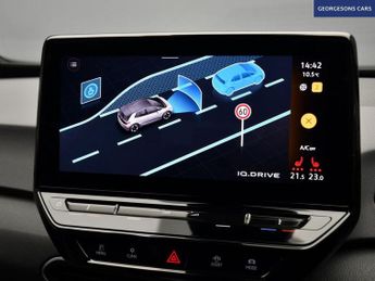 VOLKSWAGEN ID.3 Pro 58kWh Life Hatchback 5dr Electric Auto (145 ps)