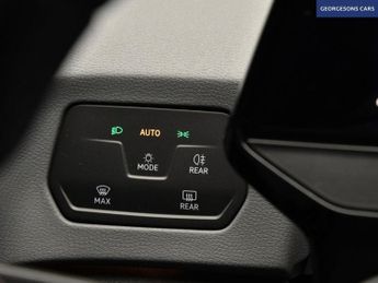 VOLKSWAGEN ID.3 Pro 58kWh Life Hatchback 5dr Electric Auto (145 ps)