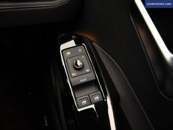 VOLKSWAGEN ID.3 Pro 58kWh Life Hatchback 5dr Electric Auto (145 ps)