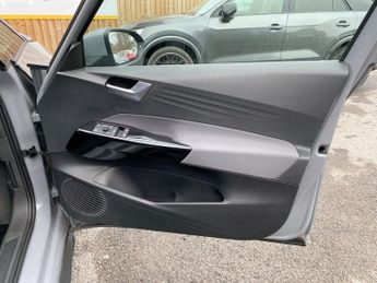 VOLKSWAGEN ID.3 Pro Performance 58kWh Life Hatchback 5dr Electric Auto (204 ps)