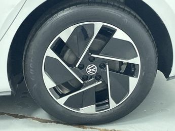 VOLKSWAGEN ID.3 Pro Performance 58kWh Life Hatchback 5dr Electric Auto (204 ps) 