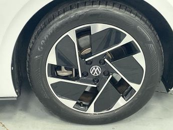 VOLKSWAGEN ID.3 Pro Performance 58kWh Life Hatchback 5dr Electric Auto (204 ps) 