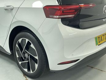 VOLKSWAGEN ID.3 Pro Performance 58kWh Life Hatchback 5dr Electric Auto (204 ps) 